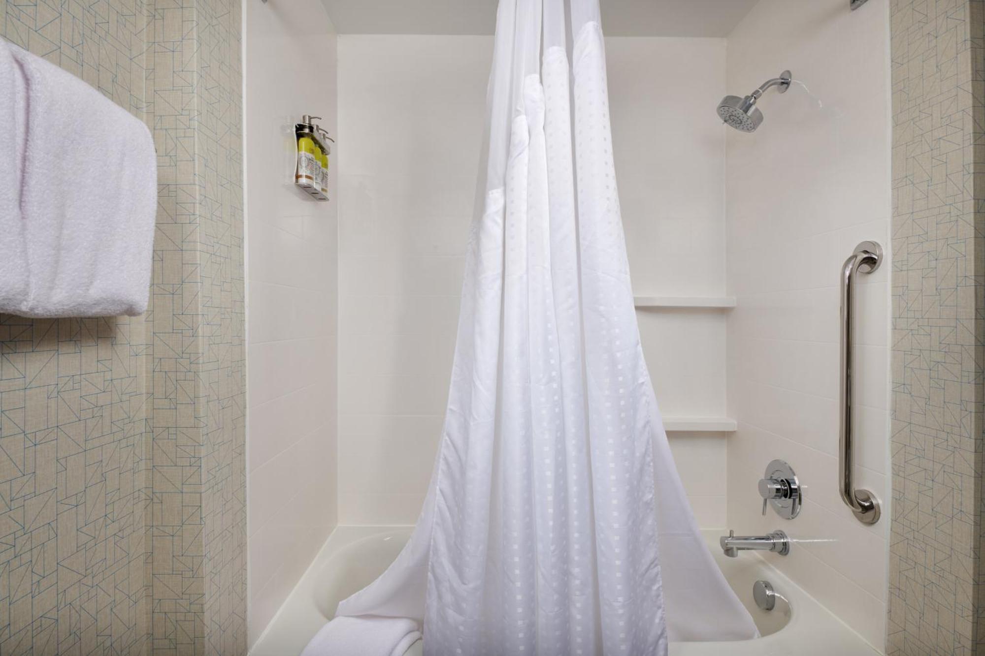 Holiday Inn Express - Lockport By Ihg Екстериор снимка